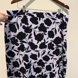 Ann Taylor Black and White Floral Midi Skirt